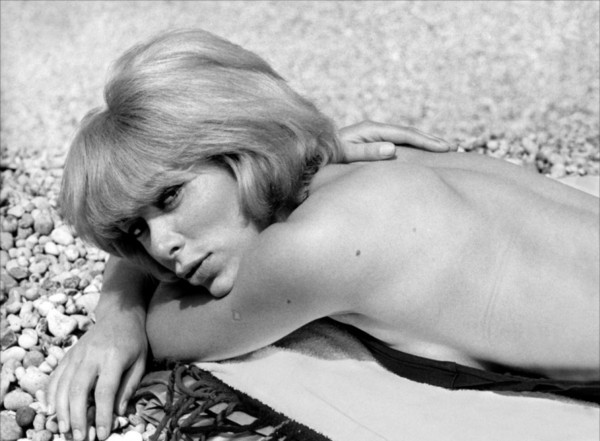 mireille darc prostituee