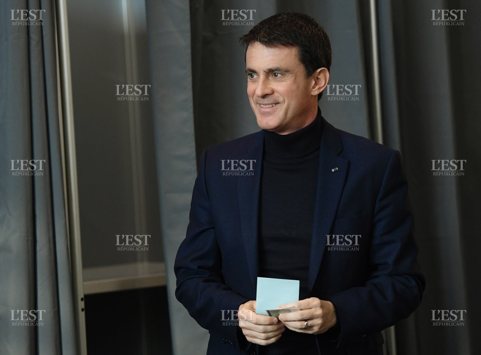 Manuel VALLS N'est Ni Un Traître Ni Un "minable"